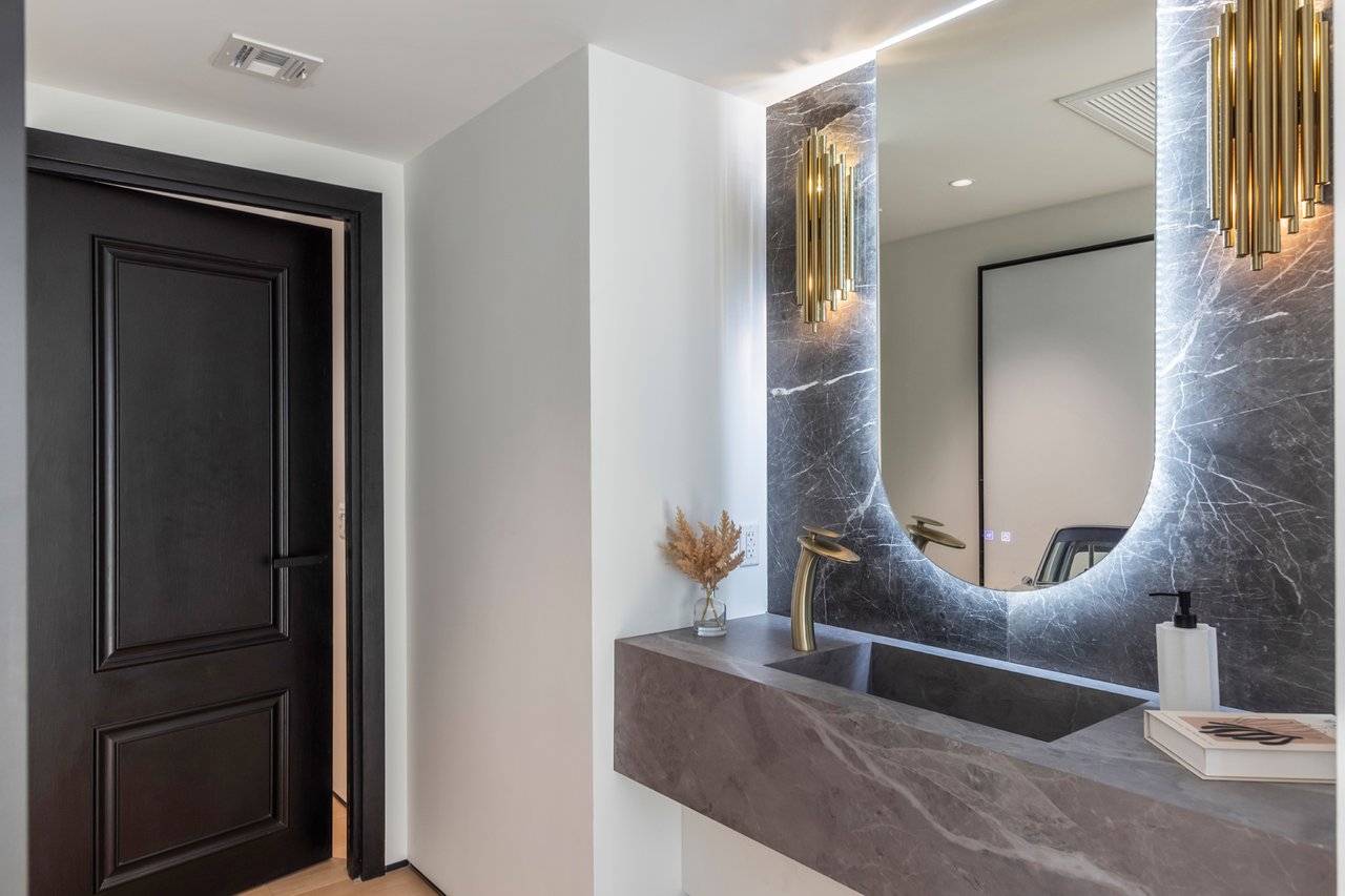 Luxury Gated Villa w/ Pool, Spa & Designer Interiors