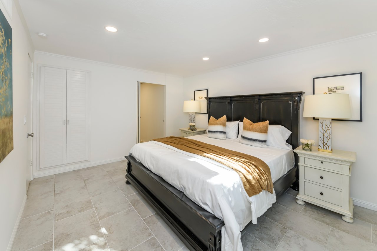 Charming Condo Offering Country Club Appeal