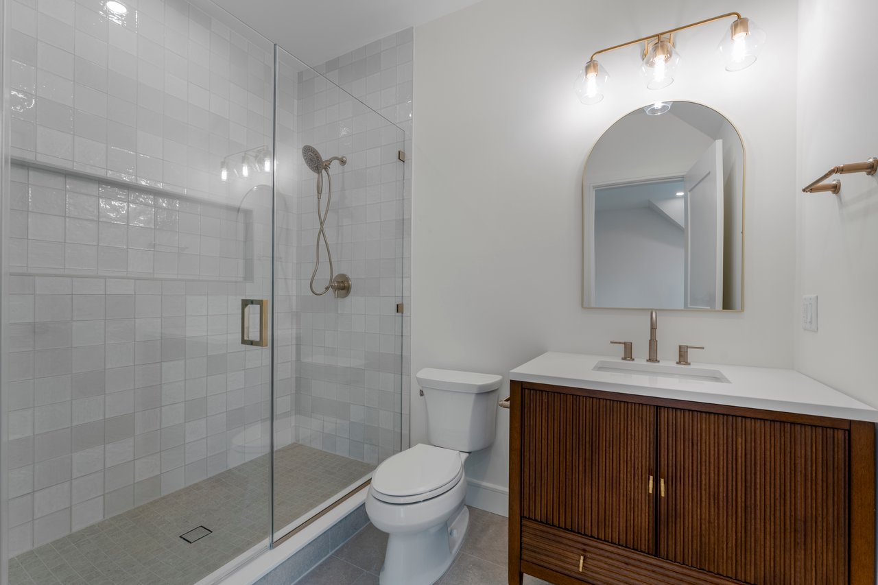 229 Bogert Pl