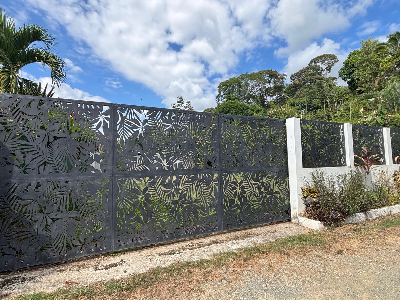 Build-Ready Residential Lot Near Marino Ballena National Park in Uvita