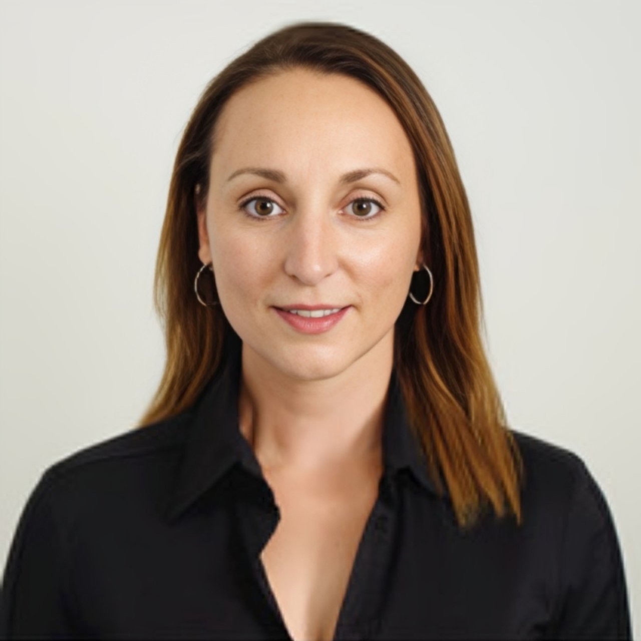 Athena Constantinou Toronto, ON Real Estate Agent Headshot