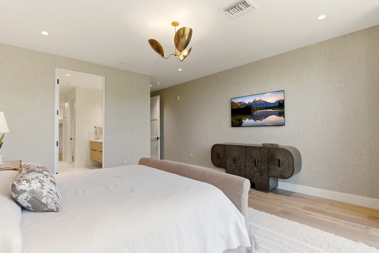 5000 N Camelback Ridge Drive 108