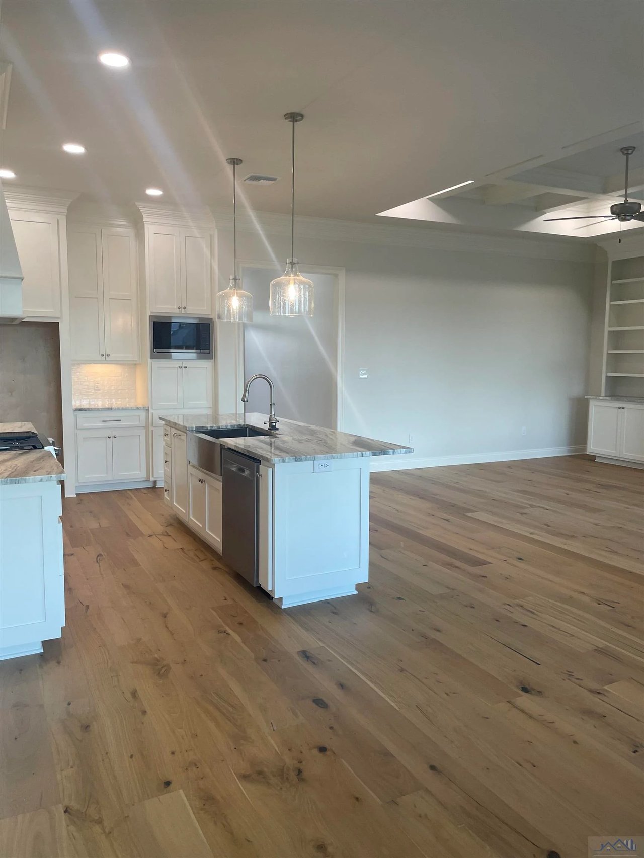 351 Ravensaide Dr