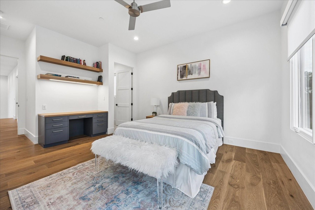 4529 Merrie Lane