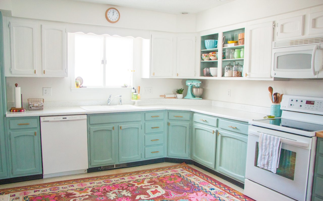 Kitchen Cabinet Refresh With Chalk Paint® By Annie Sloan