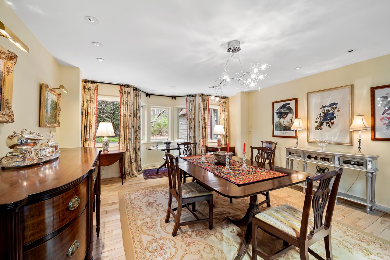 18 Treadwell Court