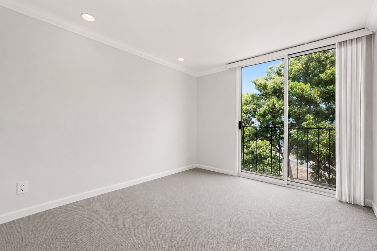 5320 Diamond Heights Blvd. #207