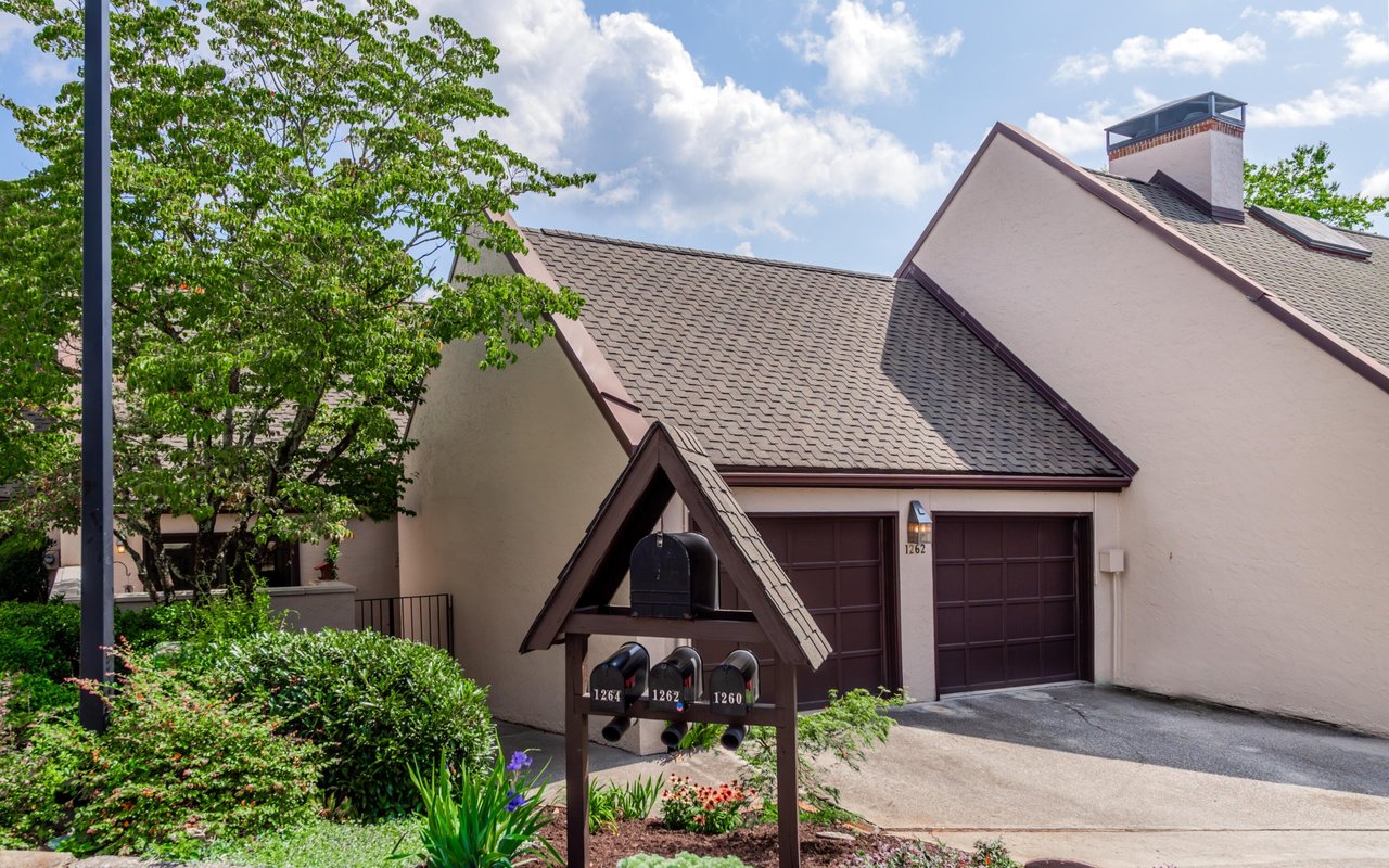 Wallace Luxury Spotlight | 1262 Calais Court Knoxville, TN 37919