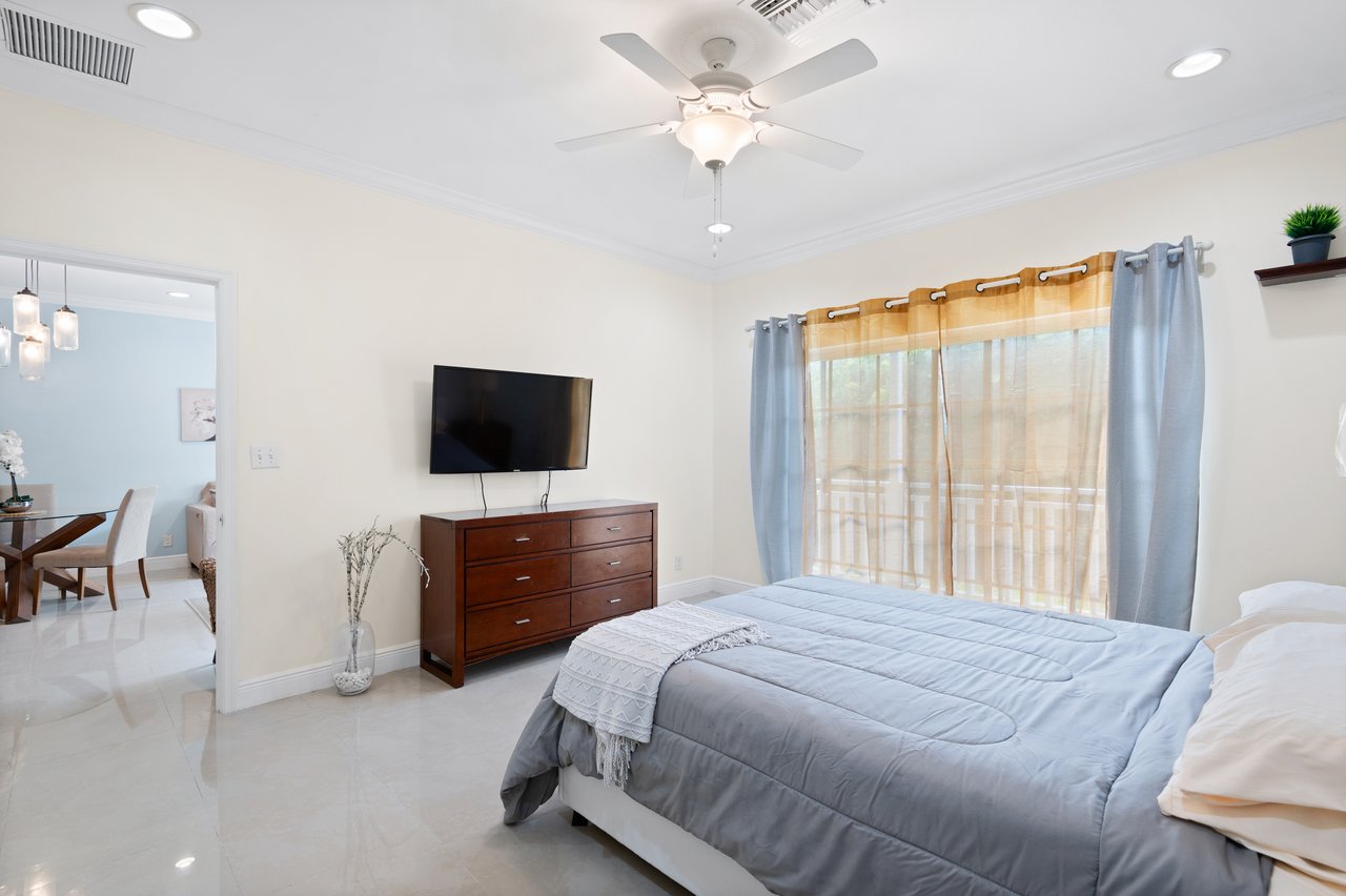 110 Venito, Atlantic Drive