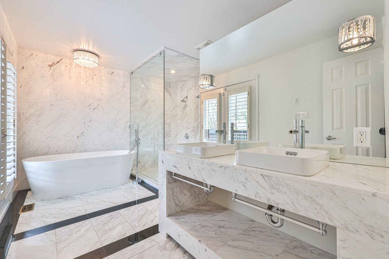 108 Whittington Place, Oakville