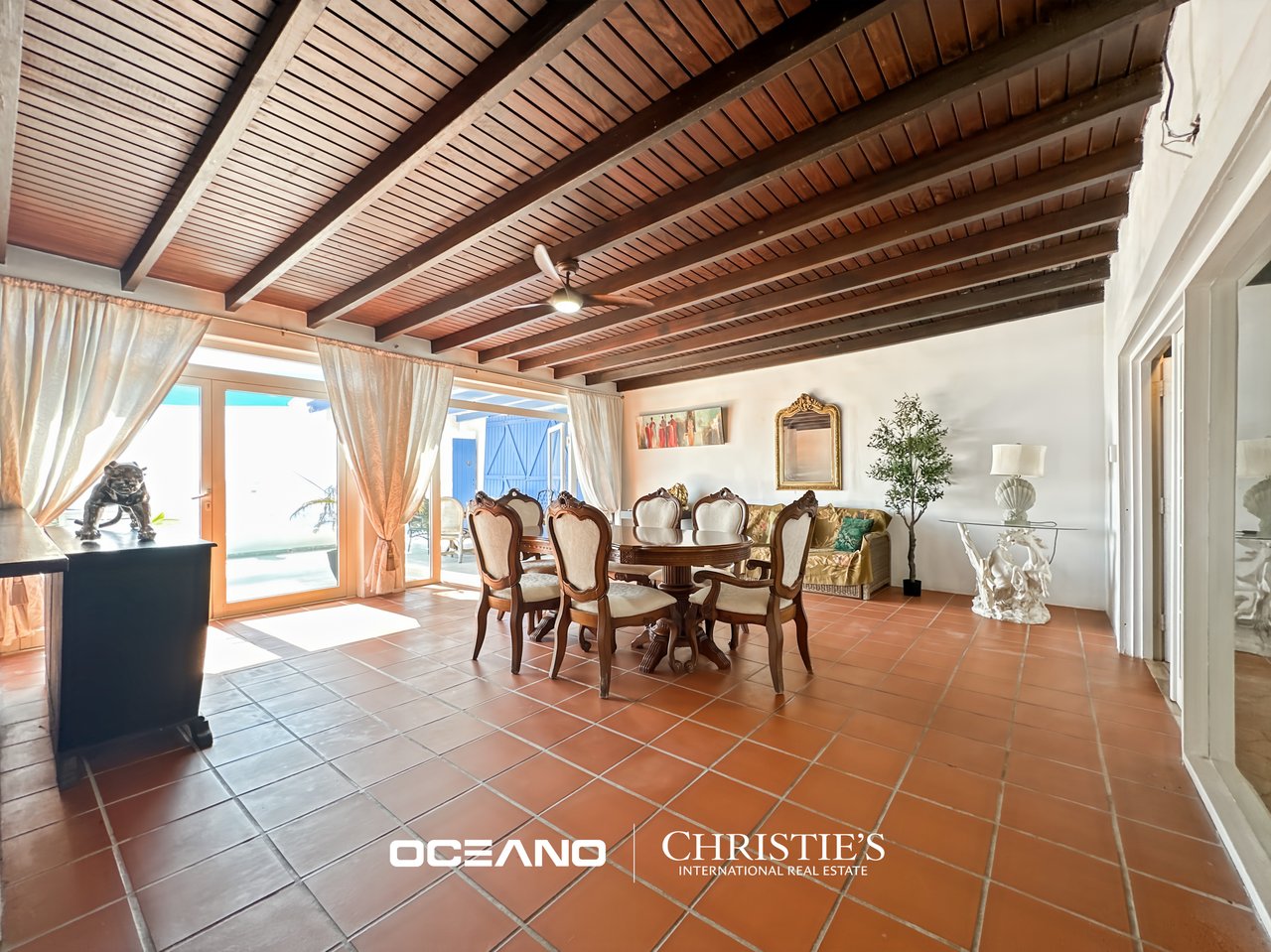 POINT BLANCHE – 5-Bedroom Villa