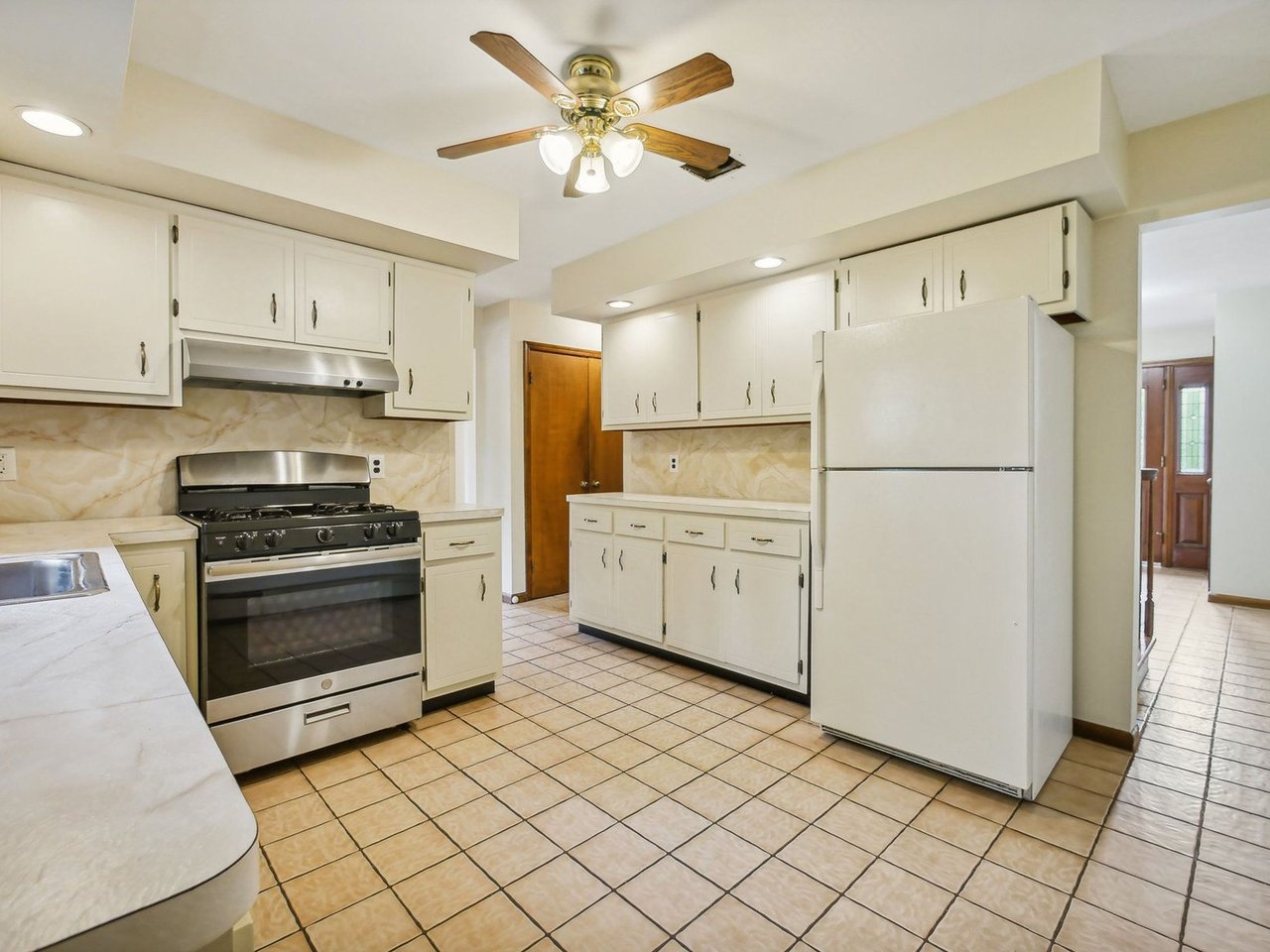 Exclusive Duplex Listing 2 Colby Court Lincoln Park, NJ