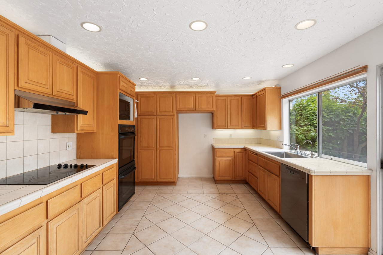2243 Newquist Ct