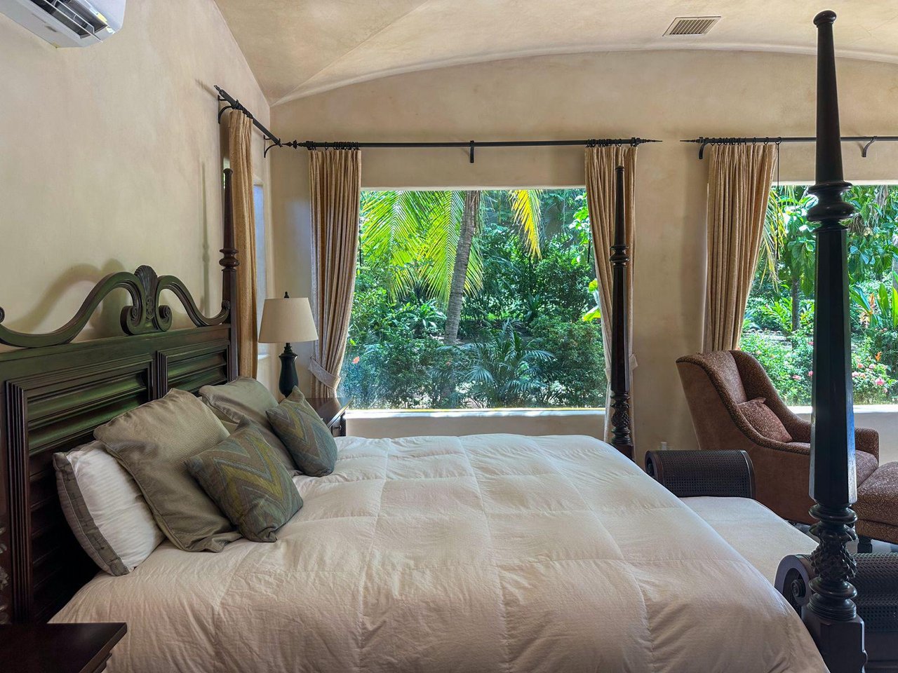 Villa Tuscana | Luxury Golf-Front Tuscan-Style Estate in Hacienda Pinilla