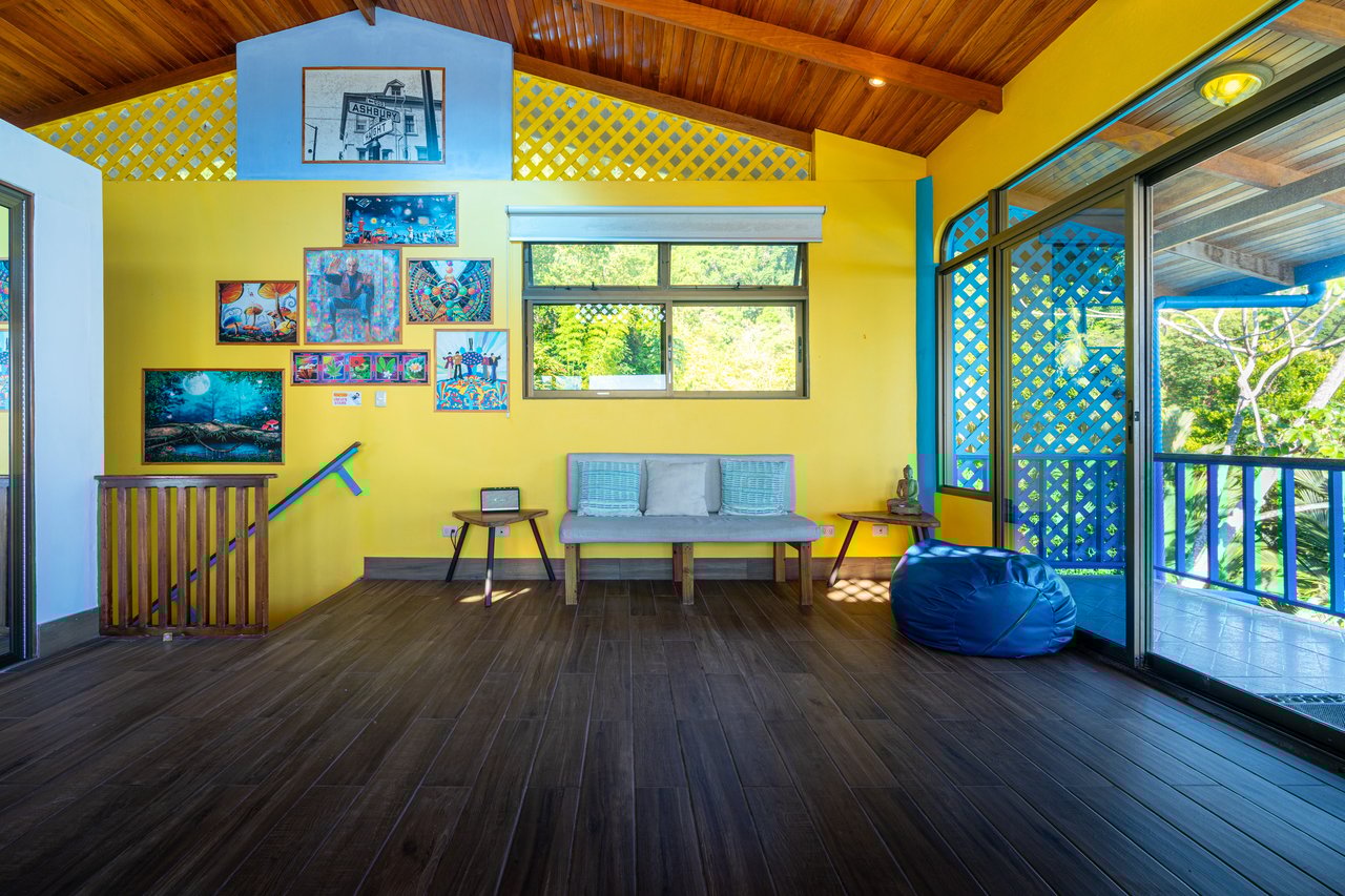 Casa Vista Harmonia, Legendary Ocean Views and Sustainable Living!