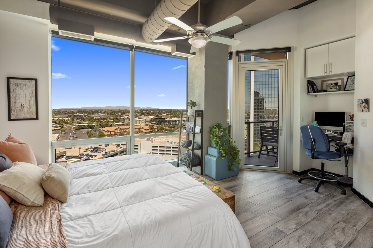 1 E Lexington Avenue 1209