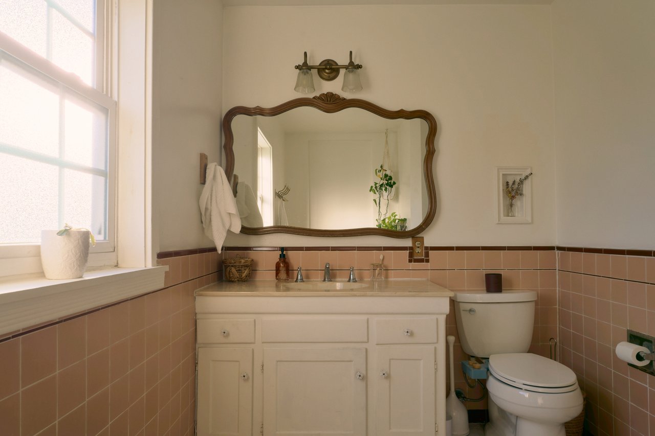 The Perry Farmhouse in Van Nuys, A Rare Rustic Compound