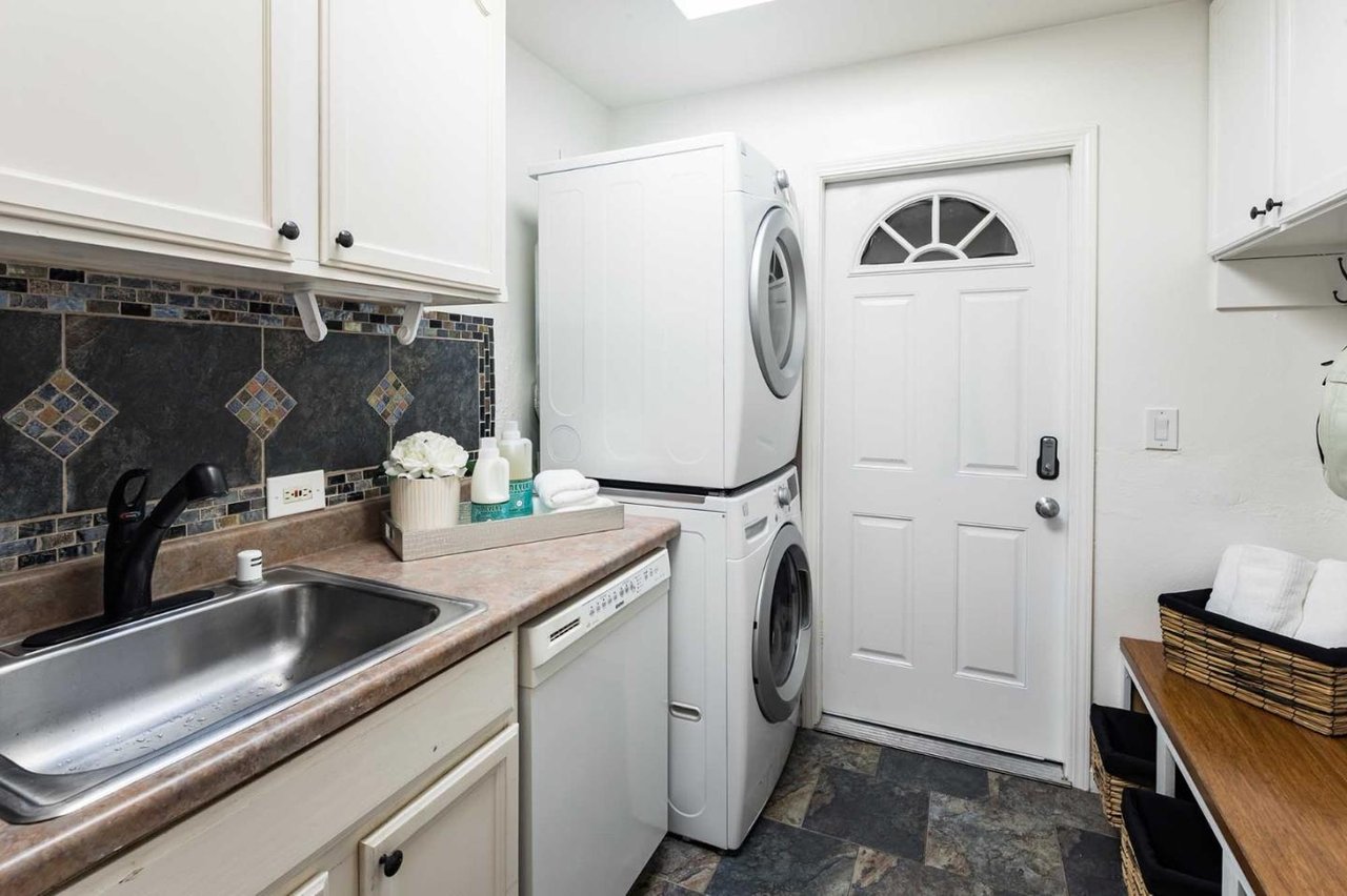 822 Mesa Court