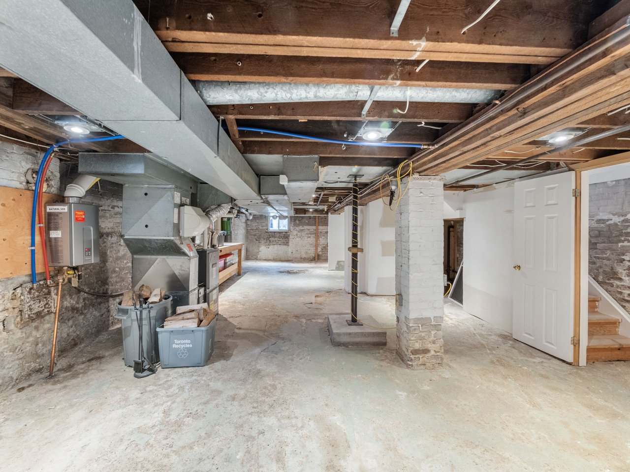 154 Hammersmith Ave