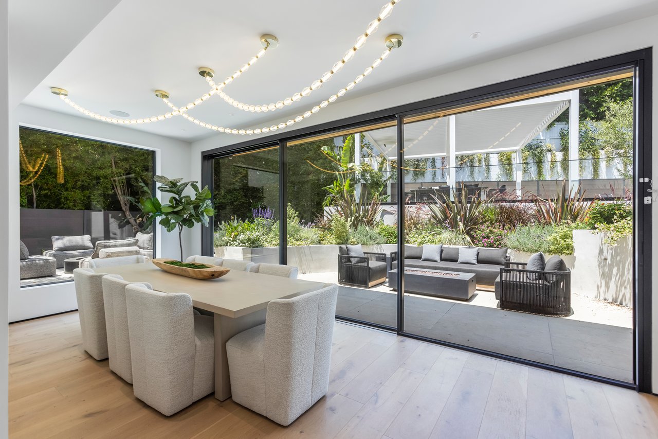 Luxury Gated Villa w/ Pool, Spa & Designer Interiors