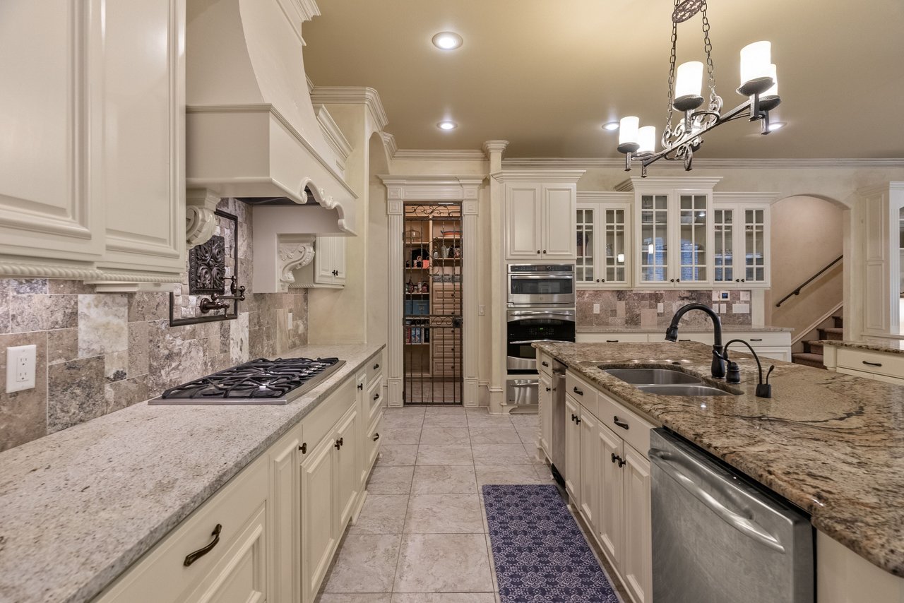 106 Orle Dr