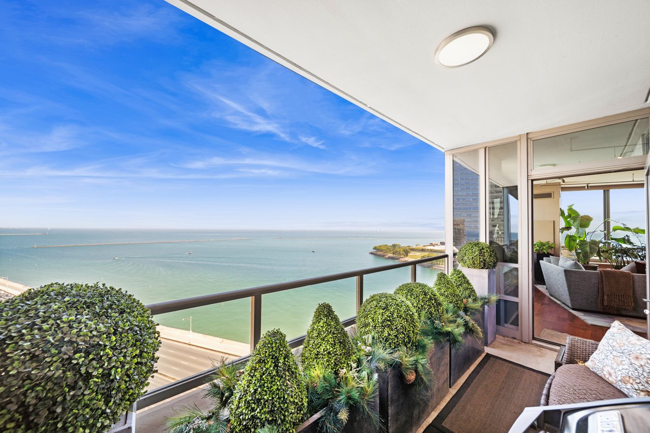 600 N Lake Shore Drive Unit: 1505 