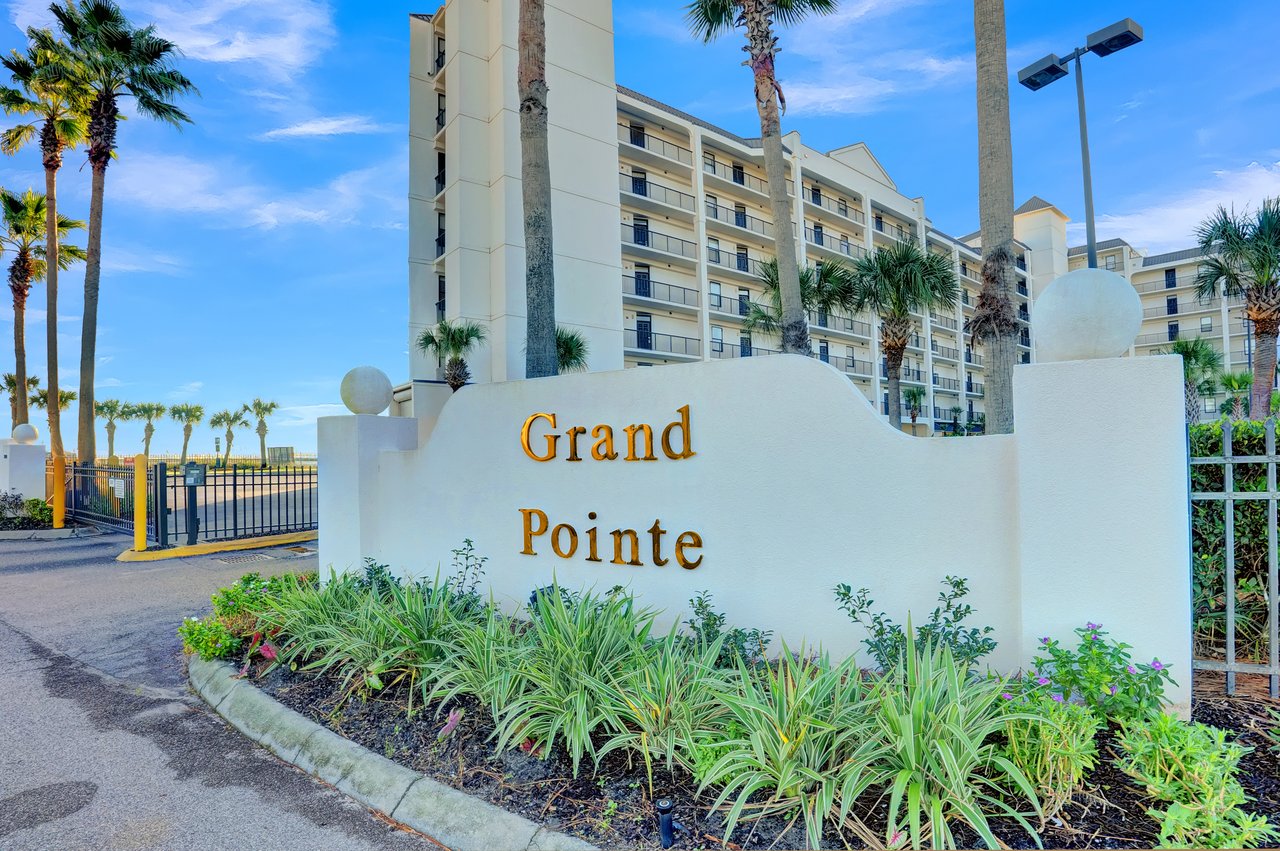 Grand Pointe