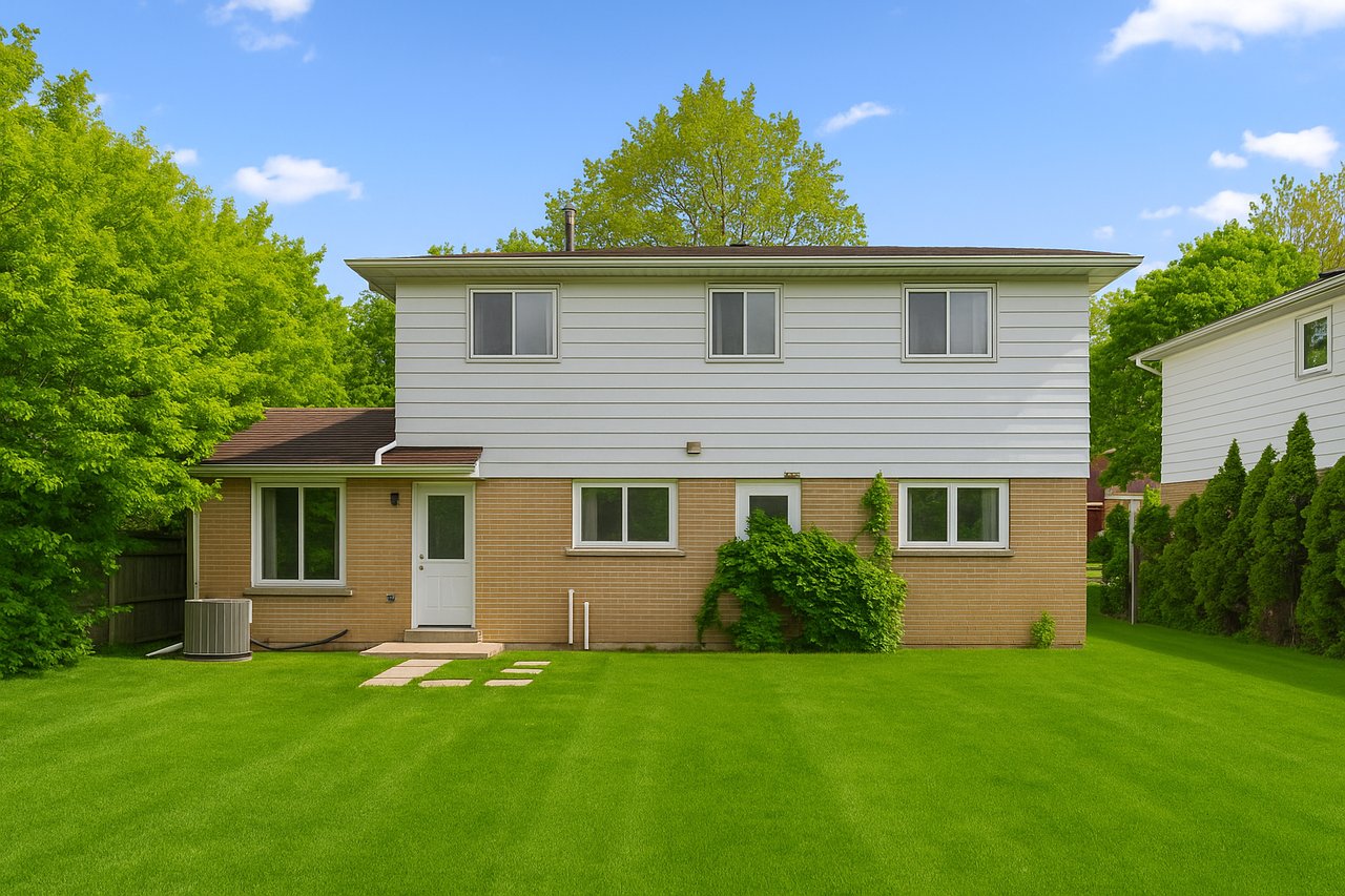 150 Orchard Heights