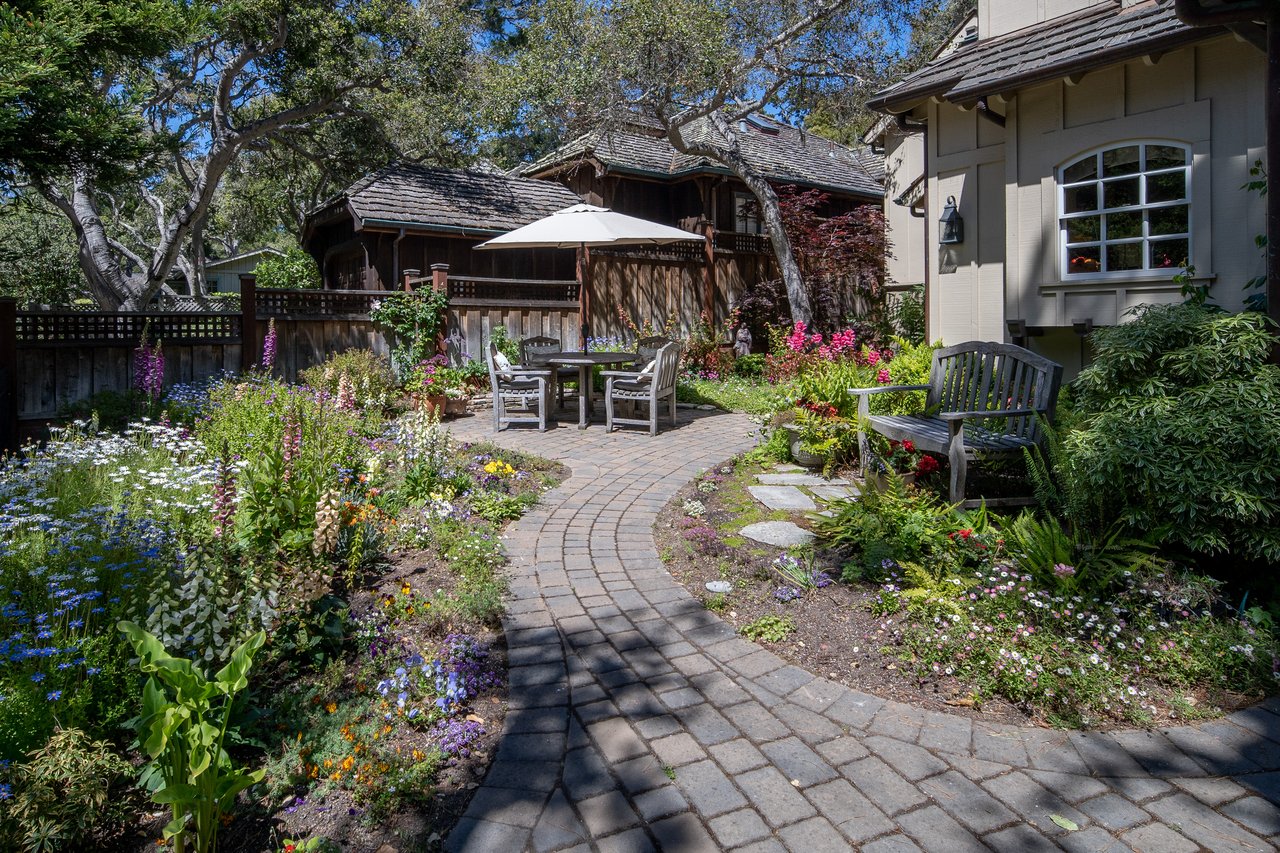 Monte Verde 3 NE of 13th, Carmel-by-the-Sea