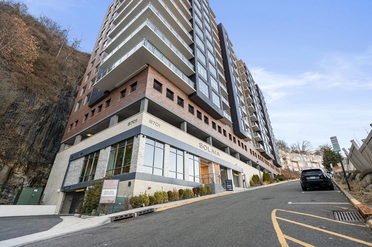 8701 Churchill Rd Unit 1401