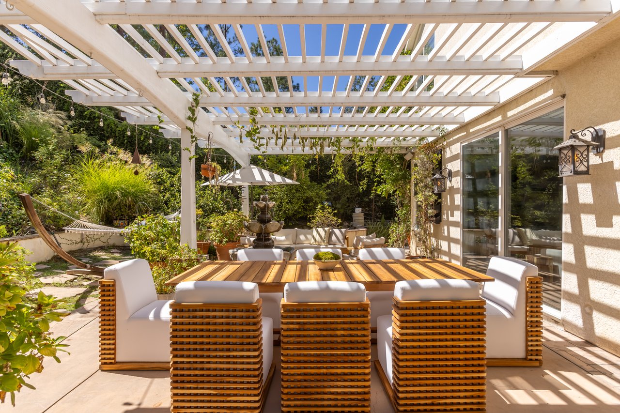 5985 Vista De La Luz