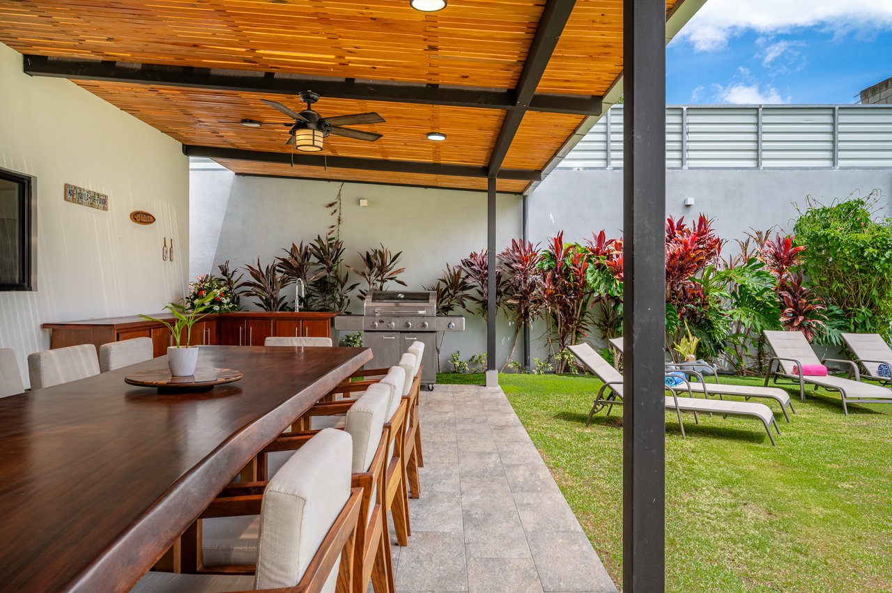 Casa Off shore | Spacious 6BR Home Steps from Tamarindo Beach & Town