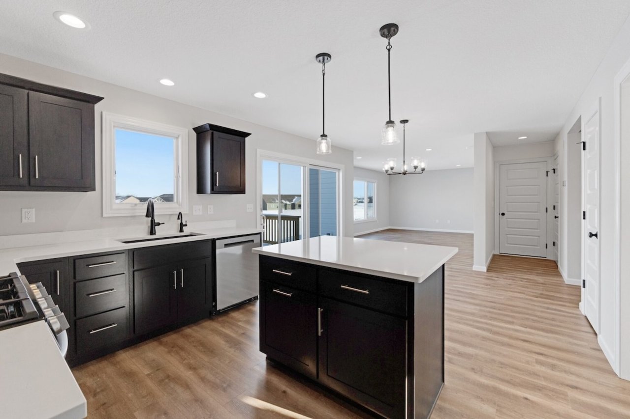 551 Persimmon Cove