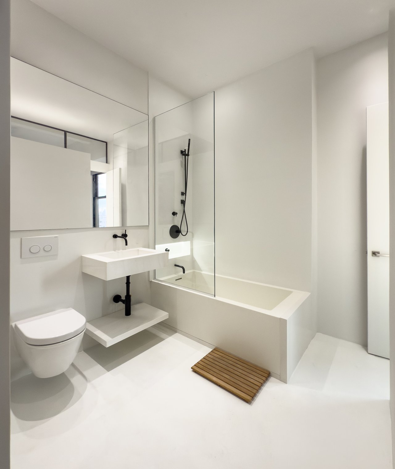 250 MERCER Street B1302