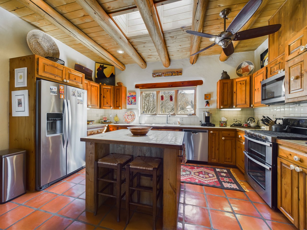 Taos Luxury Lease in Weimer