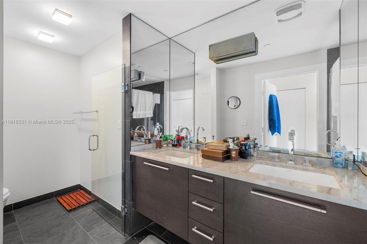 900 Biscayne Bay Condo, Unit 2401
