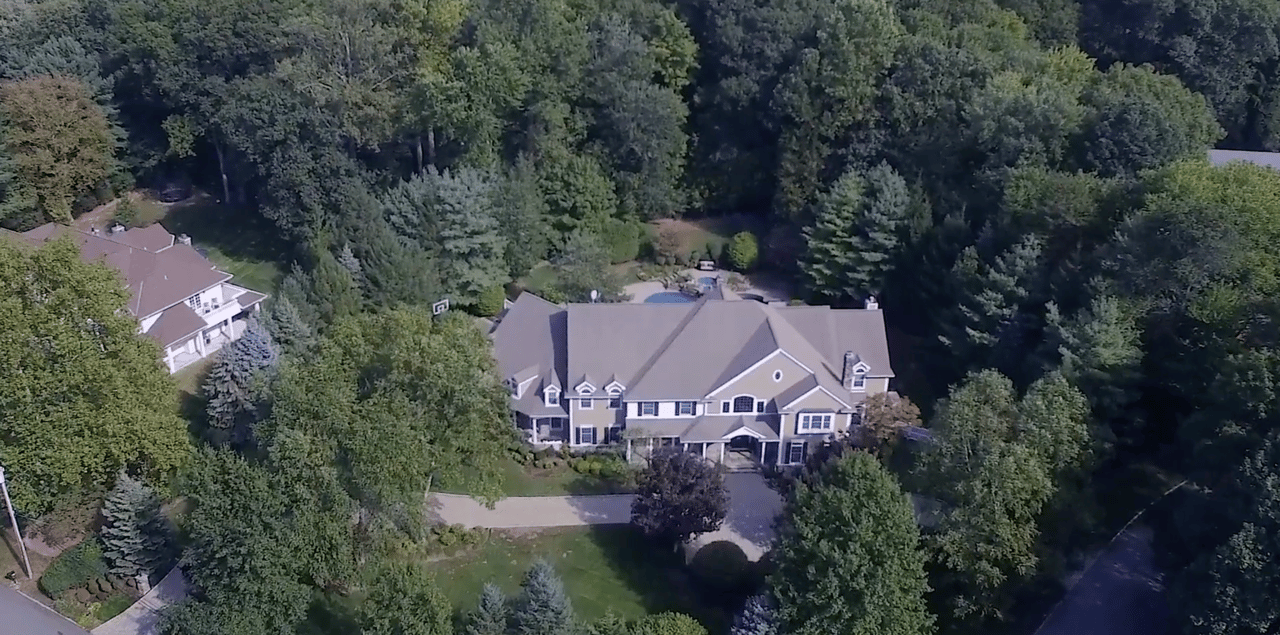  285 Greenridge Rd, Franklin Lakes, NJ