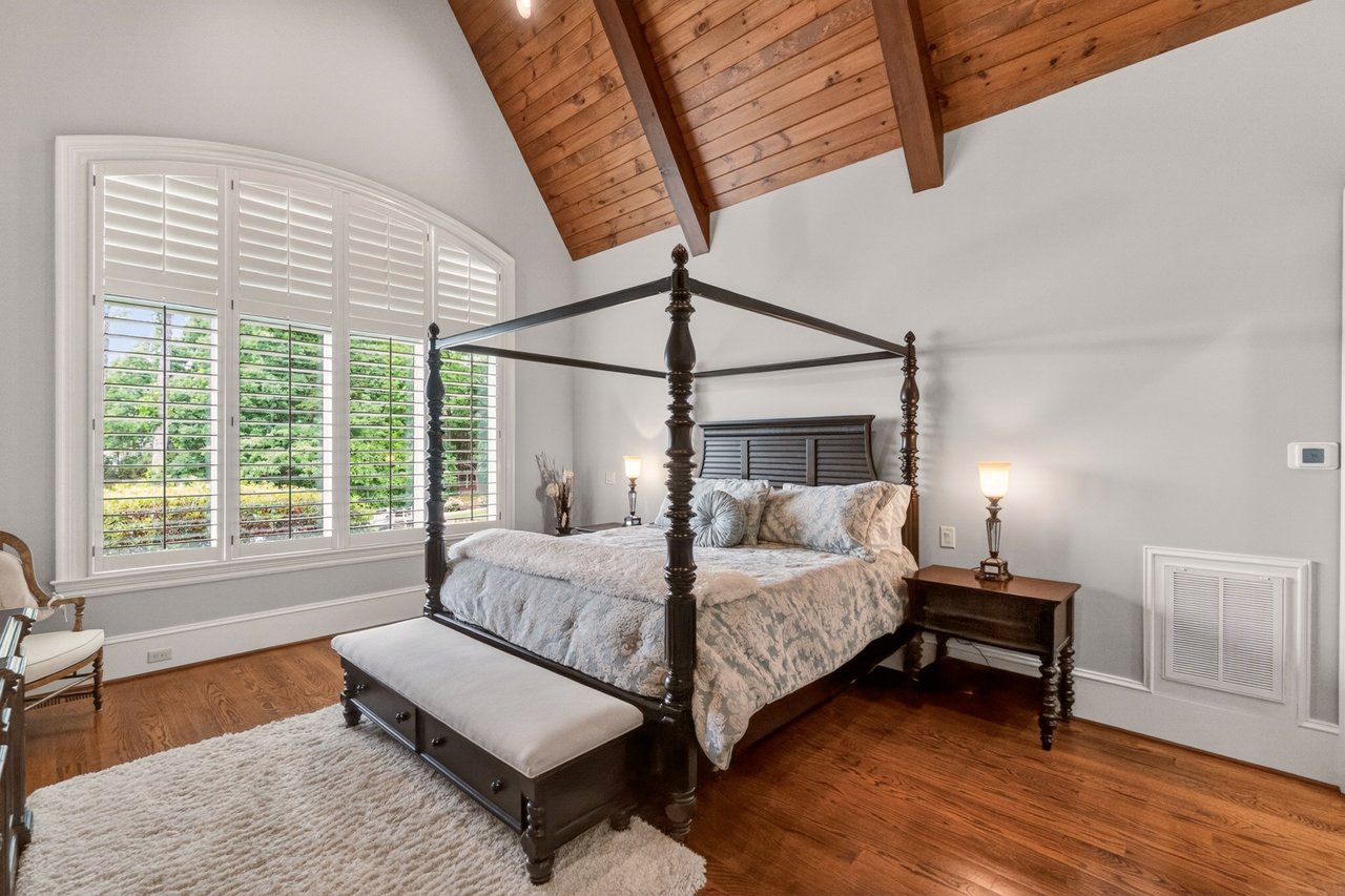 Private Exclusive Listing