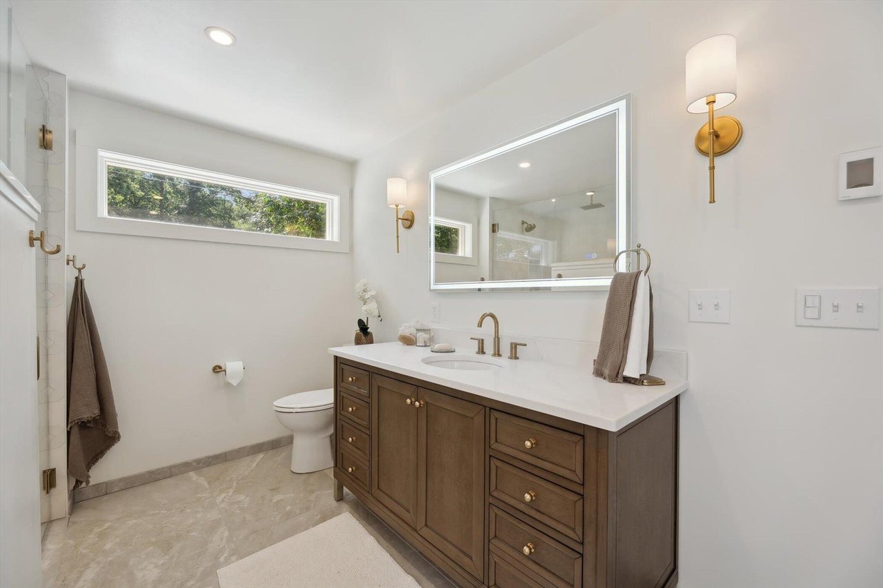 240 AQUAMARINE DRIVE