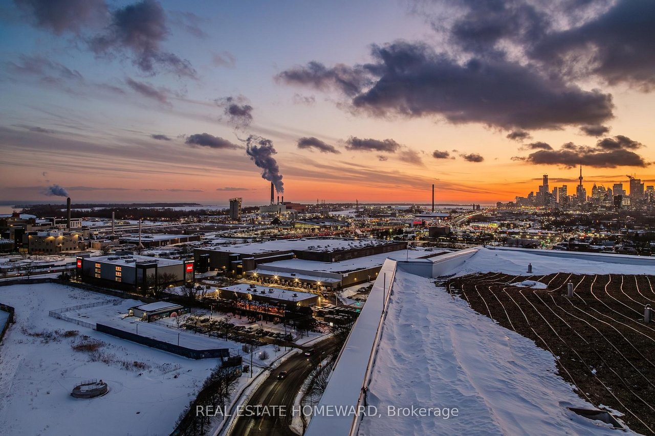 PENTHOUSE BY THE BEACHES 