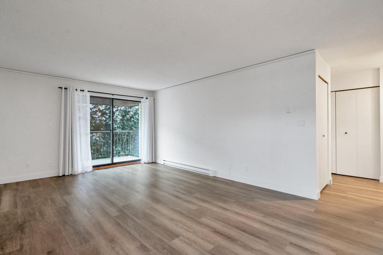 585 Dogwood St S # 201