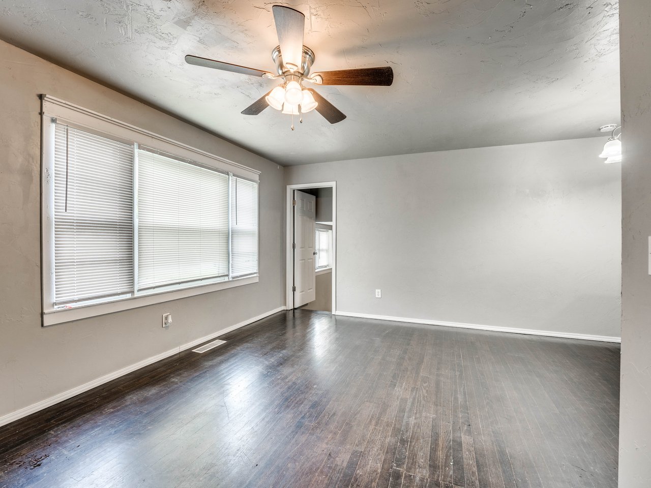 1313 Laverne