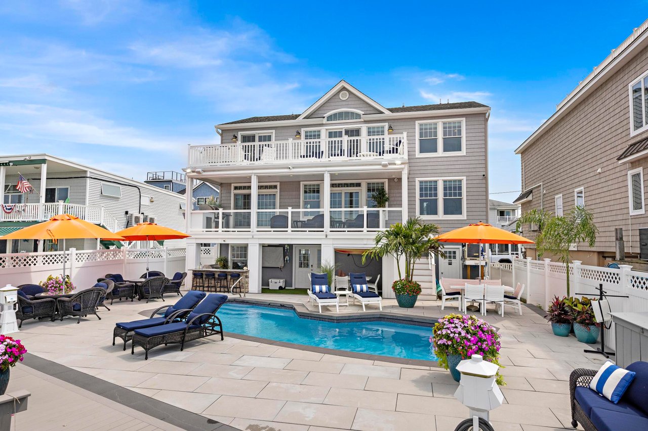 2108 Waverly Place