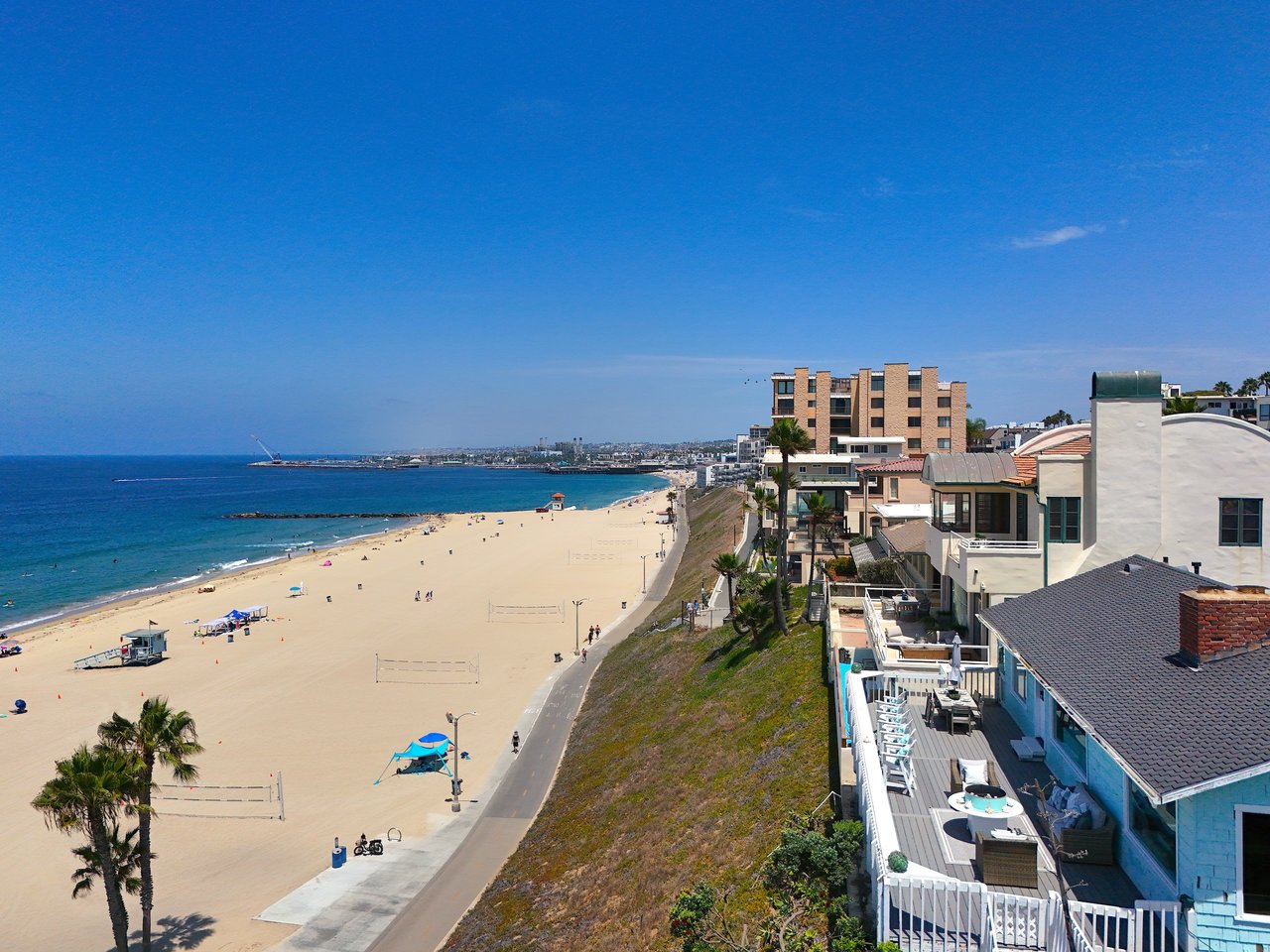 809 Esplanade