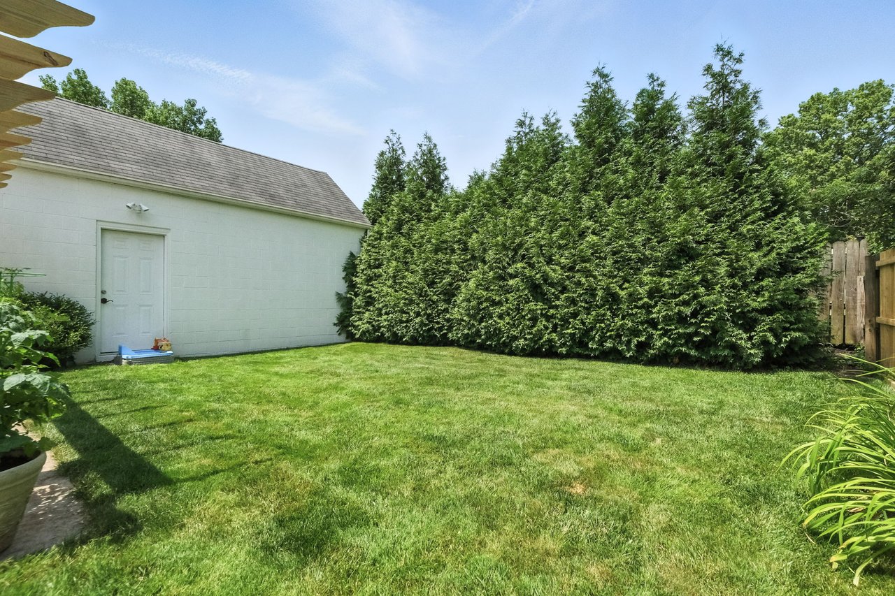 590 Kenilworth Dr
