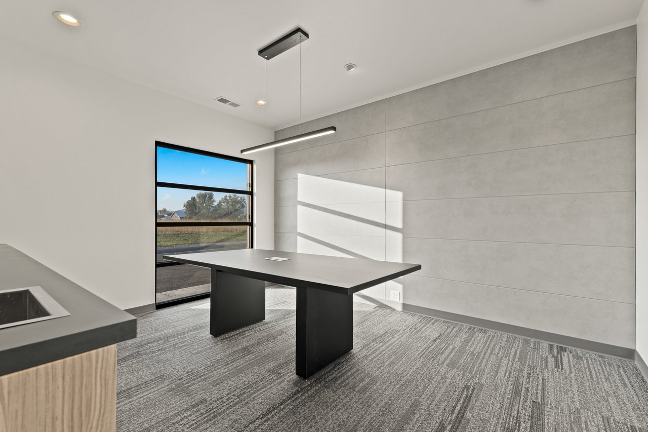 Industrial Flex Space