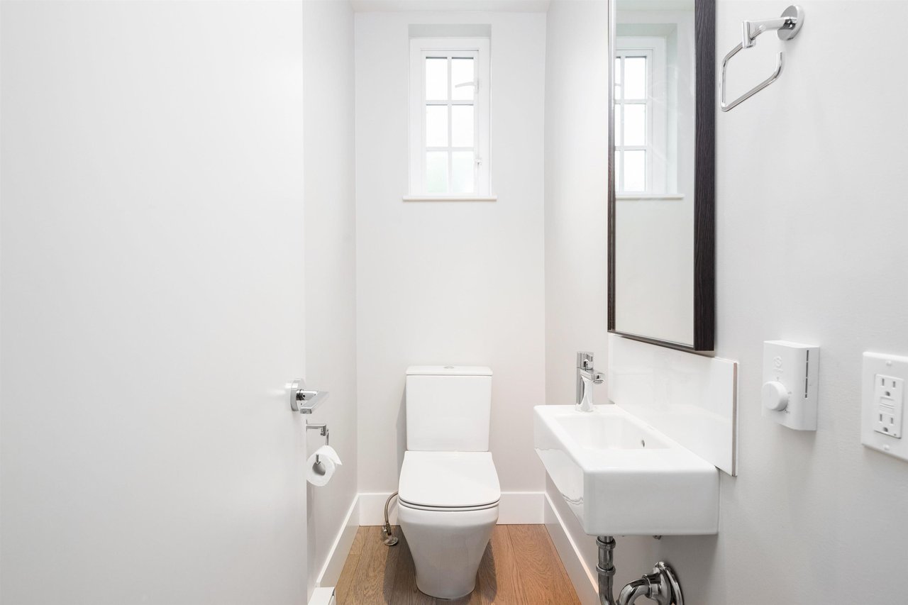 276 W 62nd Ave