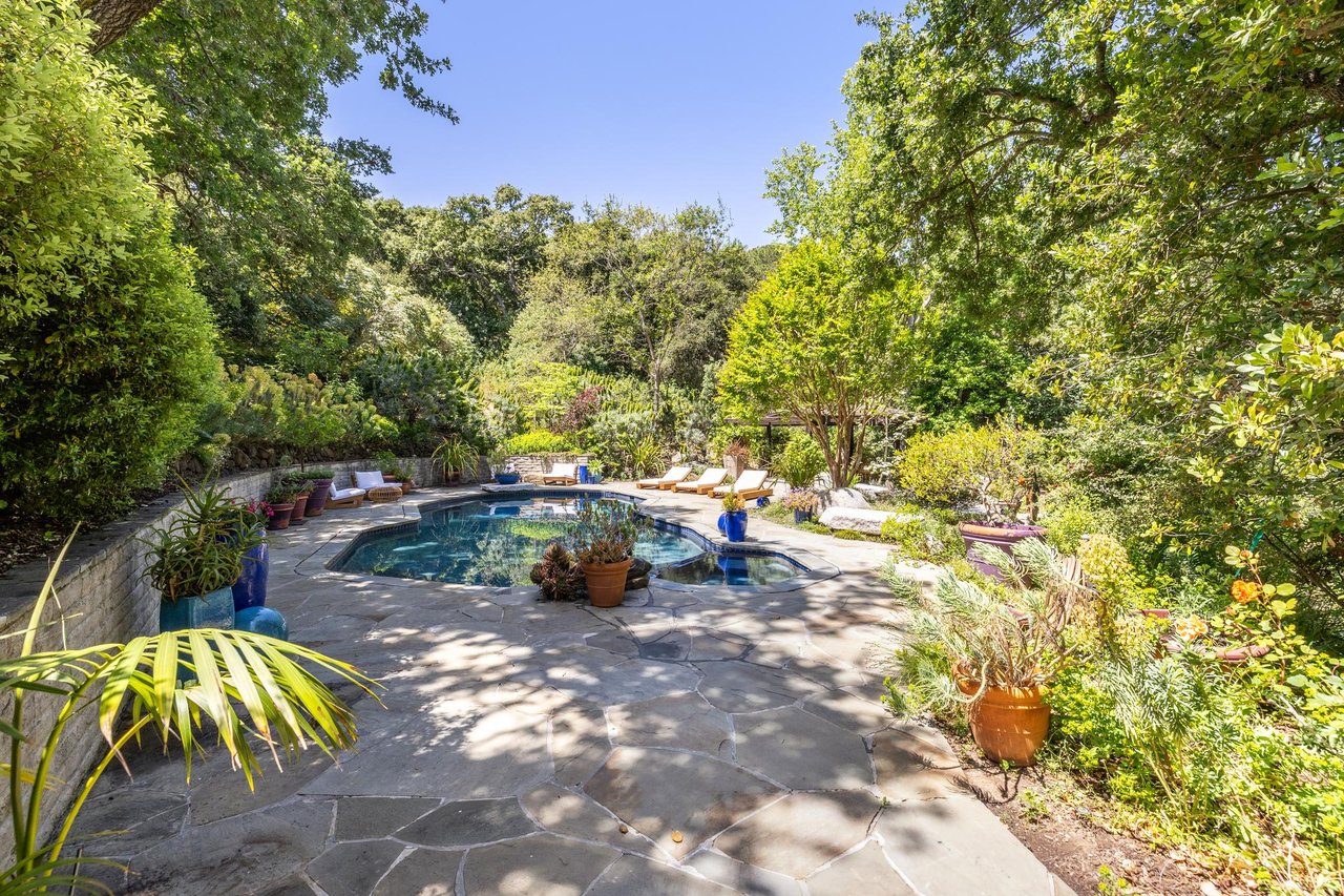 138 Bolivar LN