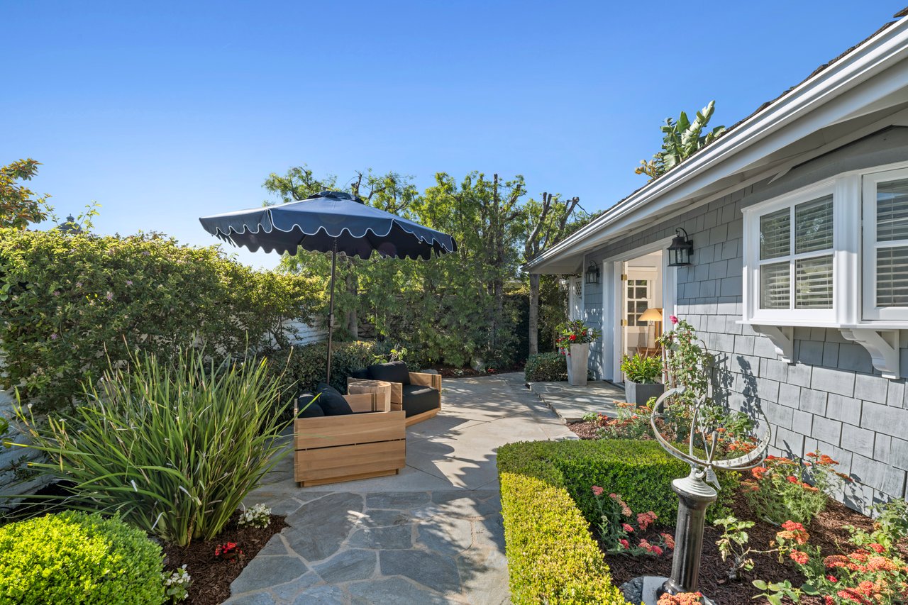 2606 Lighthouse