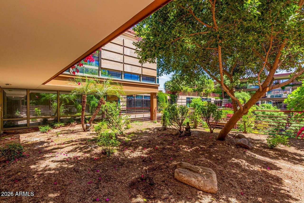 7151 E Rancho Vista Dr, #4001